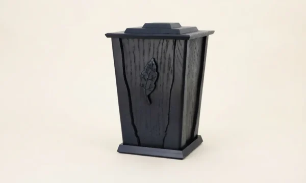 puu uurna tammi